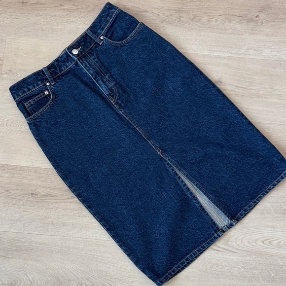 H&M Dresses & Skirts - H&M denim skirt